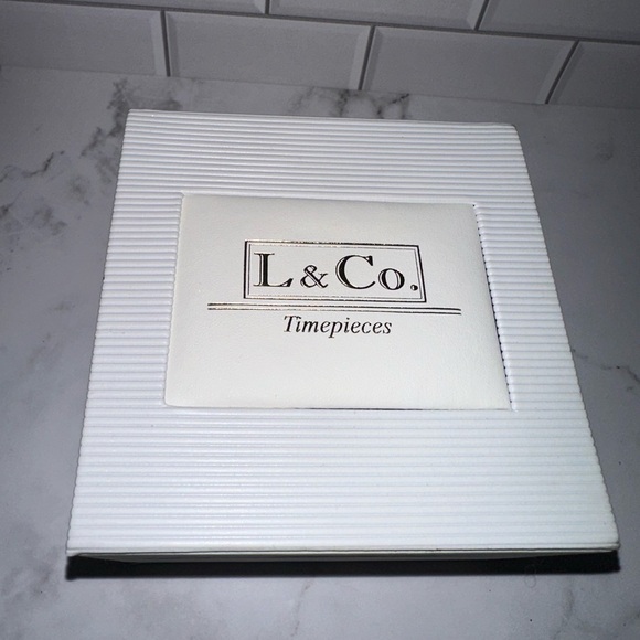 L&CO ROSEGOLD WATCH - Picture 3 of 5